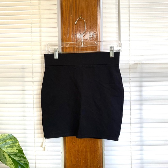 Revamped Women's Size Small High Waist Black Mini Skirt Zip Front Detail - Picture 5 of 7
